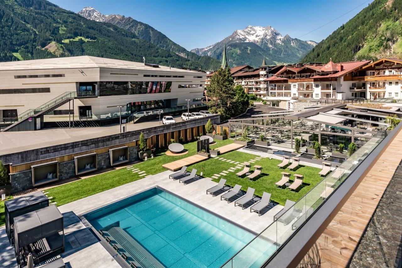 Hotel Berghof Mayrhofen Gmbh エクステリア 写真