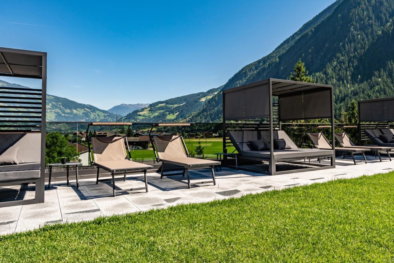 Hotel Berghof Mayrhofen Gmbh エクステリア 写真