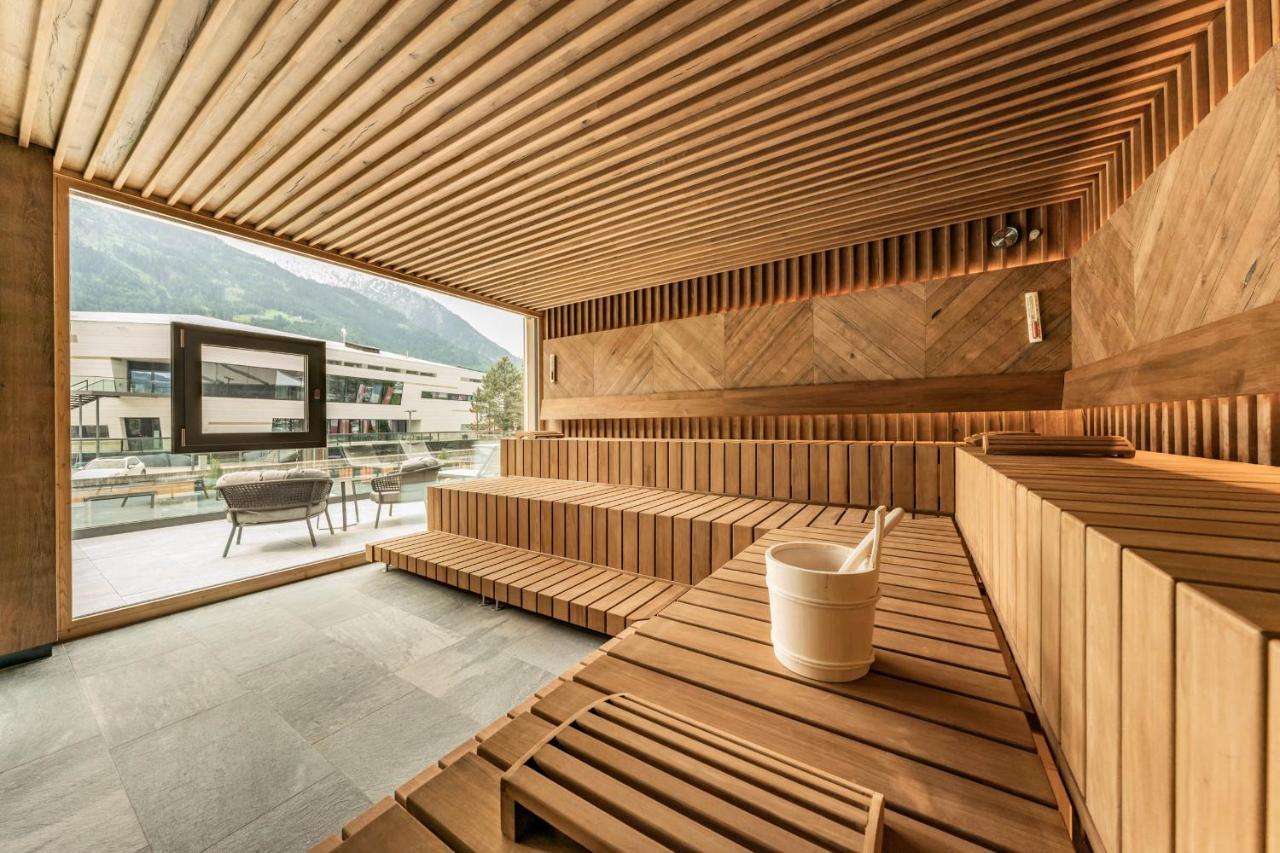 Hotel Berghof Mayrhofen Gmbh エクステリア 写真