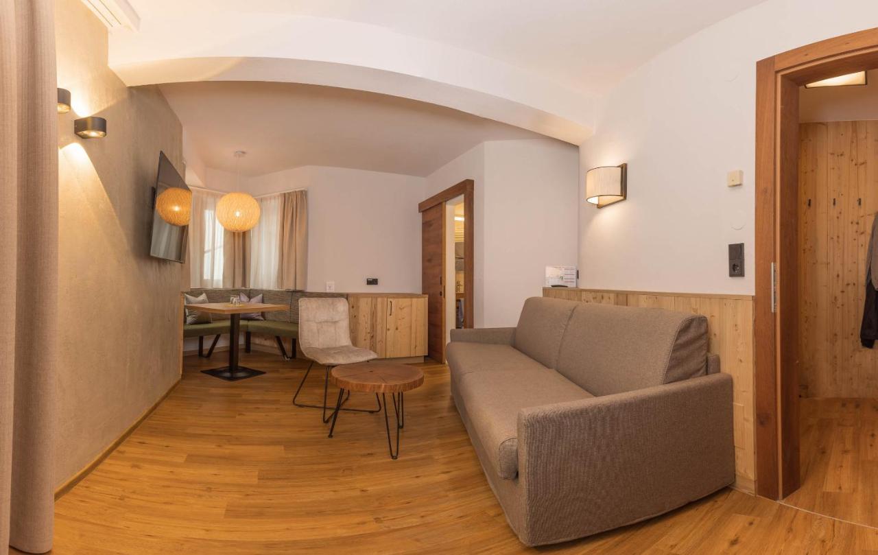 Hotel Berghof Mayrhofen Gmbh エクステリア 写真