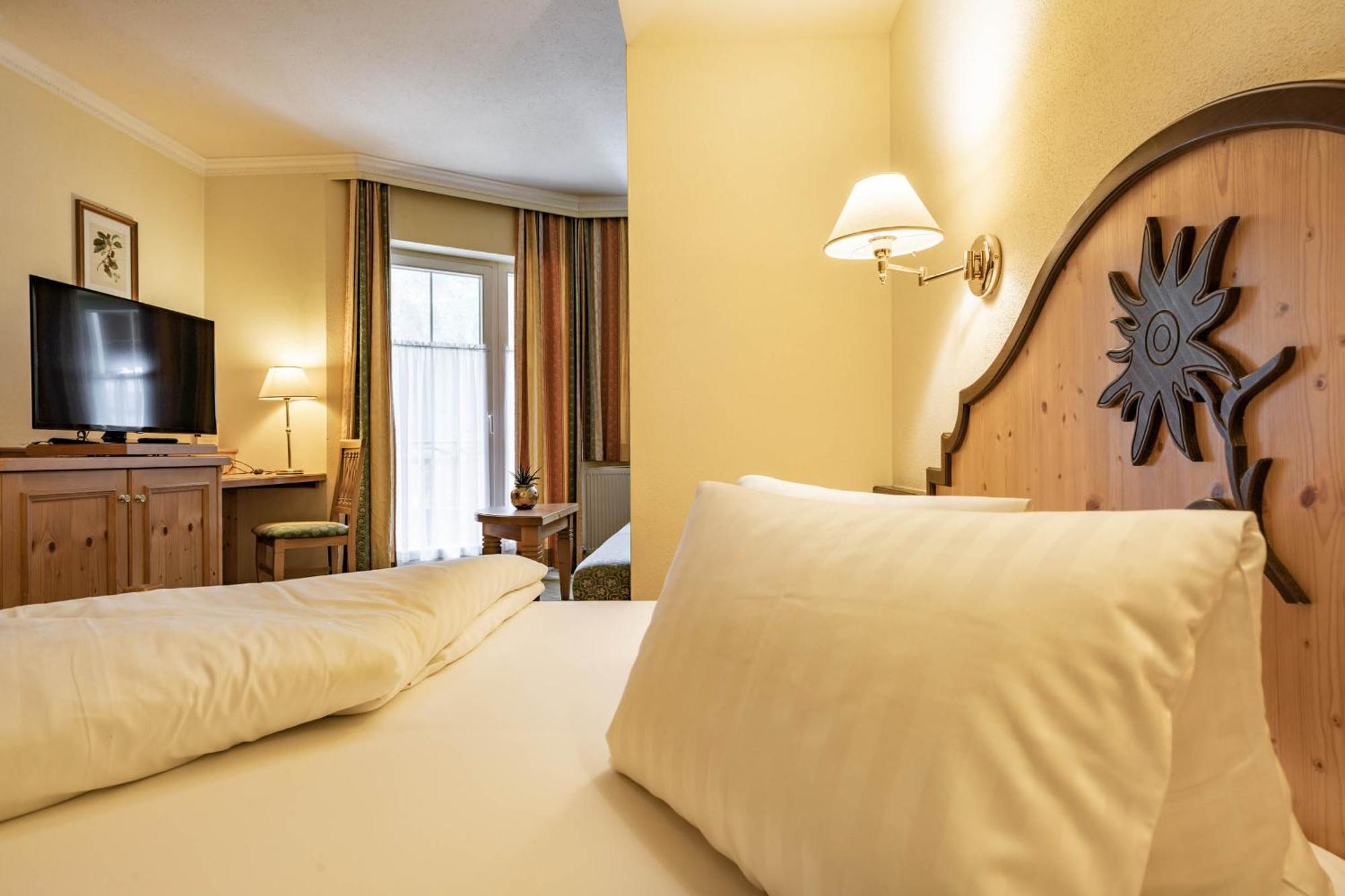Hotel Berghof Mayrhofen Gmbh 部屋 写真