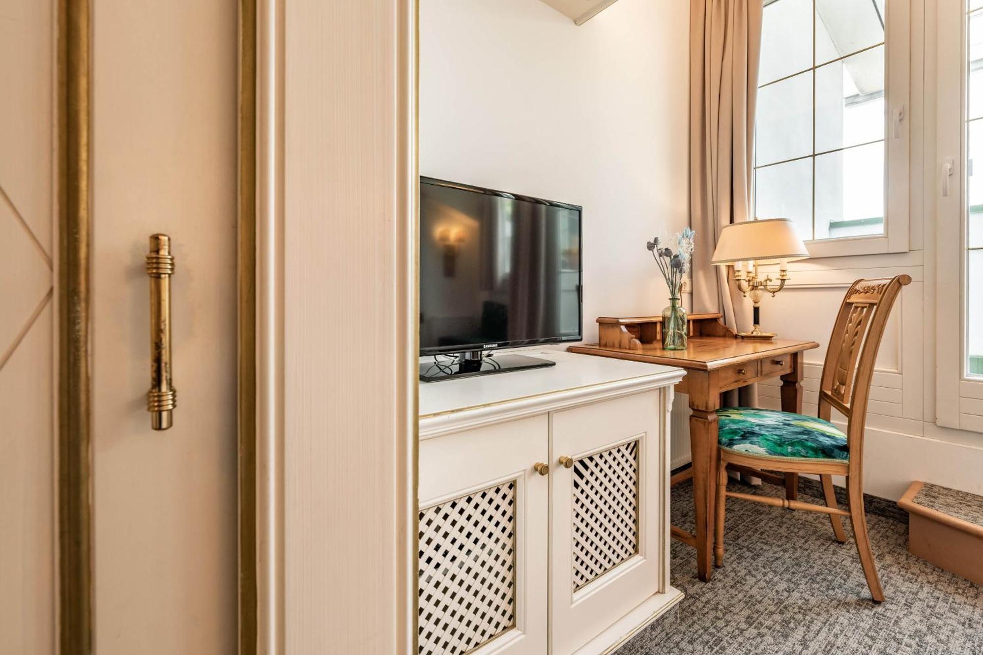 Hotel Berghof Mayrhofen Gmbh エクステリア 写真