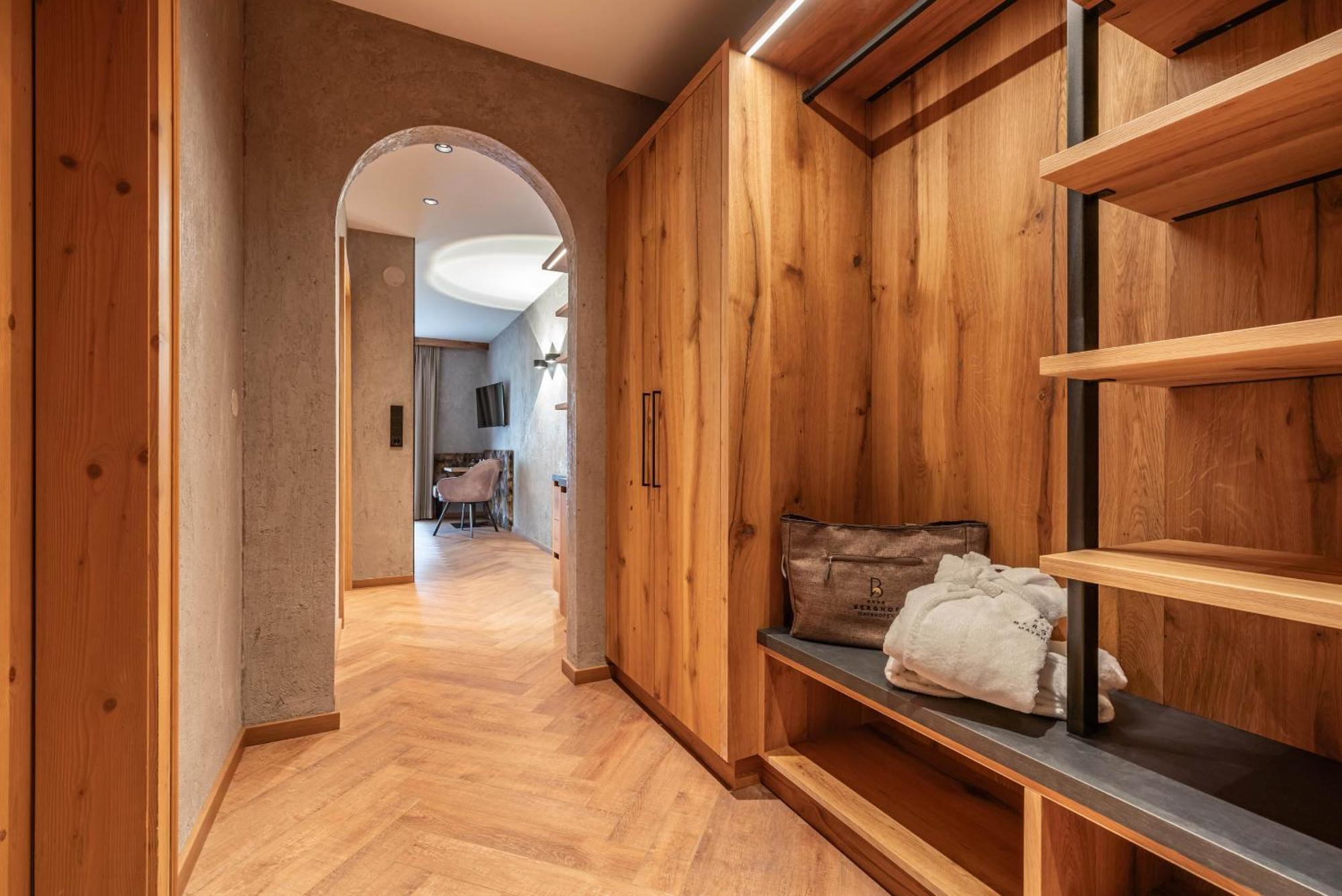 Hotel Berghof Mayrhofen Gmbh エクステリア 写真